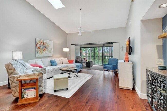 Building Photo - 15330 Cedarwood Ln