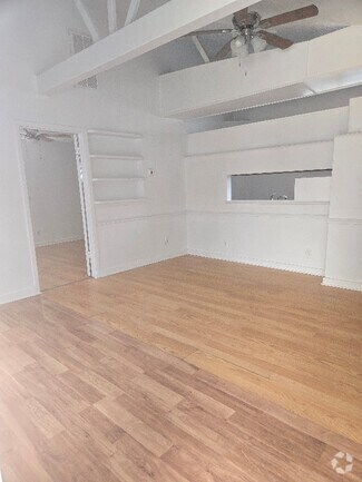 Building Photo - 21401 W Hammond Dr