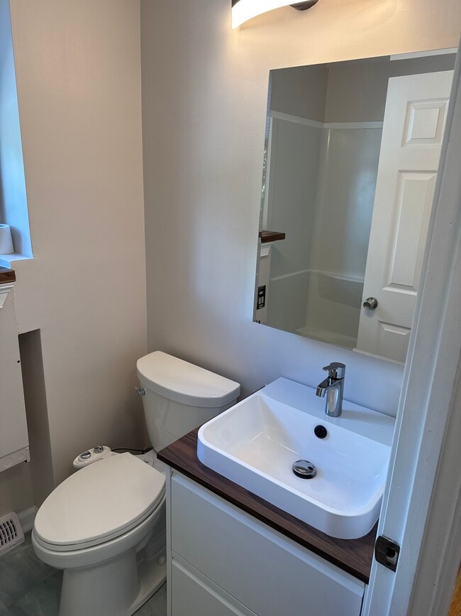 New Bathroom - 4412D Falls Bridge Dr