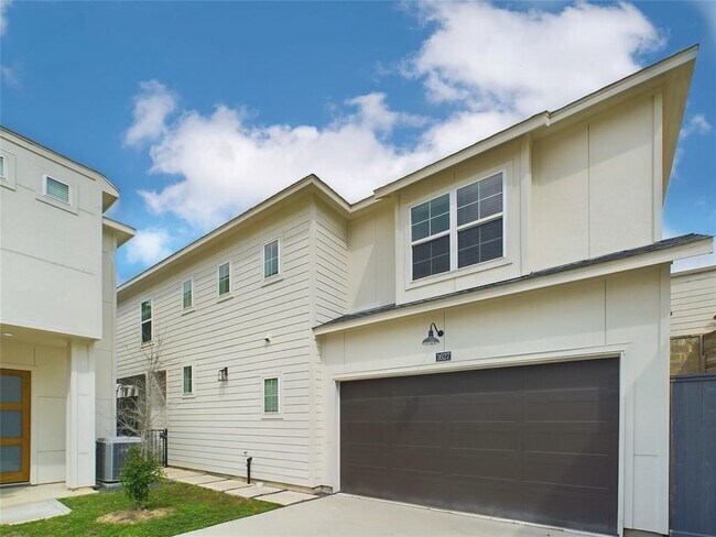 Building Photo - 1627 Westside Gardens Ln
