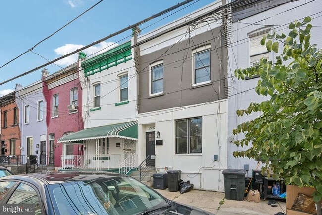 Foto del edificio - 2540 W Montgomery Ave