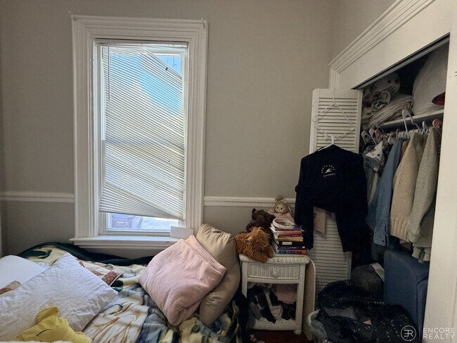 Foto del edificio - 8A Forest St. Unit 1L