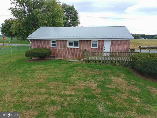 Building Photo - 623 Kriner Rd