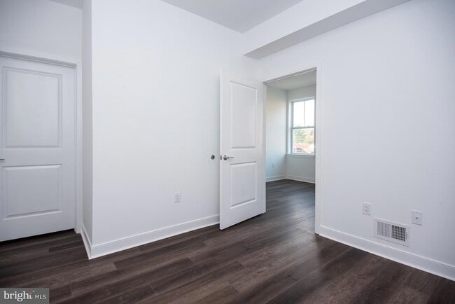 Foto del edificio - 43 Princeton Hightstown Rd