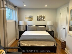Building Photo - 973 Willowdale Ave