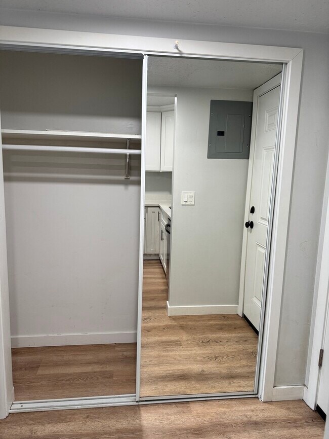 Building Photo - 42 Lester Ave