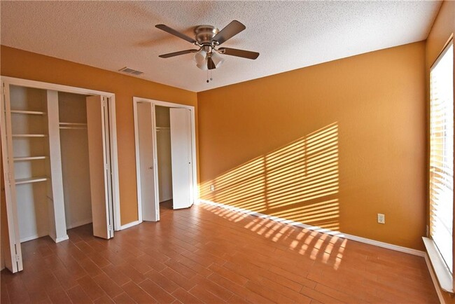 Building Photo - 12316 Dellrey Dr