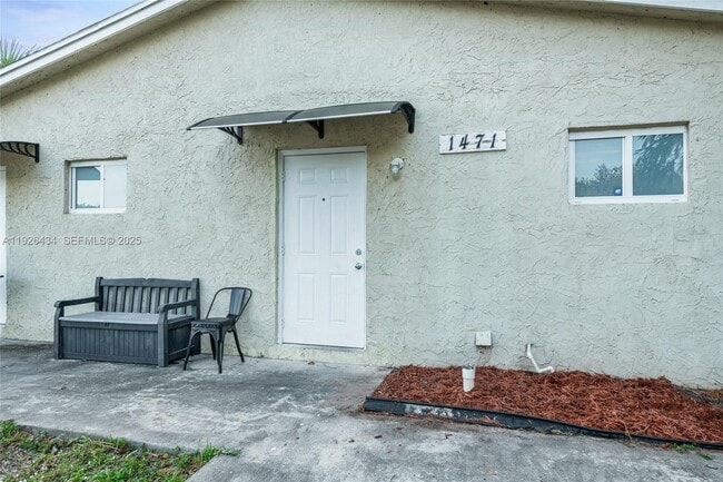 Foto del edificio - 1472 SW 44th Ave