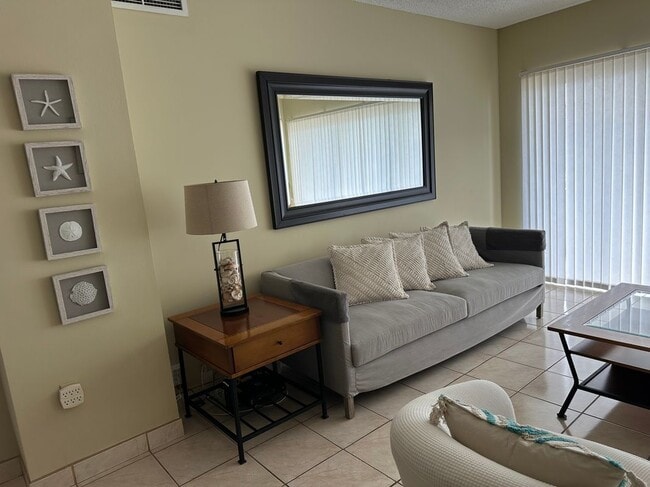 Photo - 1985 S Ocean Dr Apartment