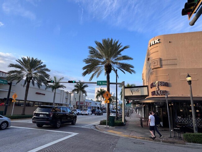 Building Photo - 7840 Harding Ave