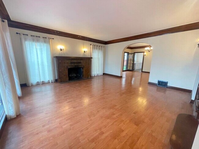 Foto del edificio - 229 S Virgil Ave