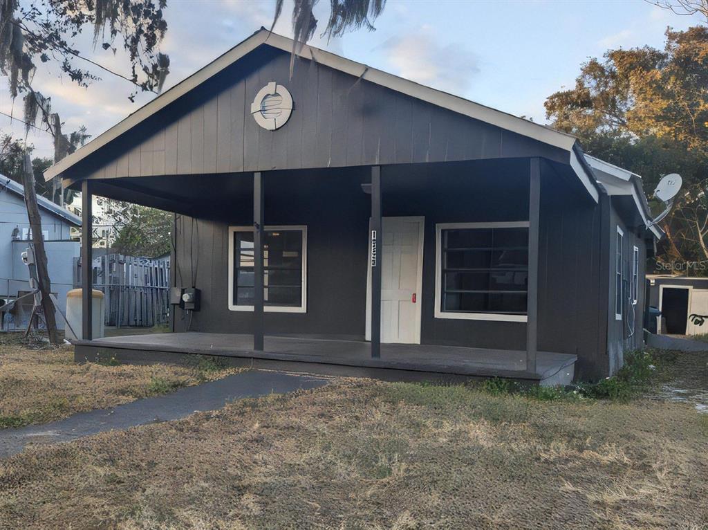 Foto principal - 10529 3rd Ave