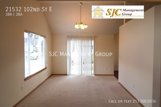 Foto del edificio - Three bedroom two bath rambler in Bonney L...
