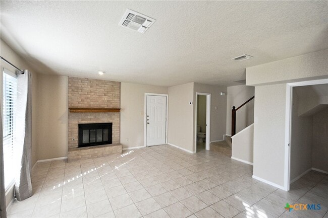 Building Photo - 1024 Mission Dr