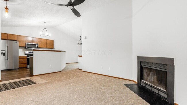 Foto del edificio - 824 Crofton Pl