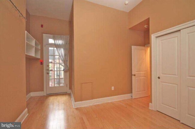 Building Photo - 1708 Pine St