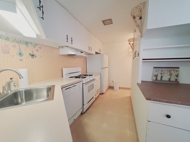 Building Photo - 36 Givens Ave