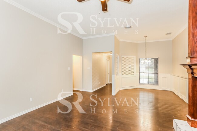 Building Photo - This is everything you have been looking for!