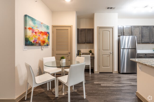 Interior Photo - The Oaks at Baywood