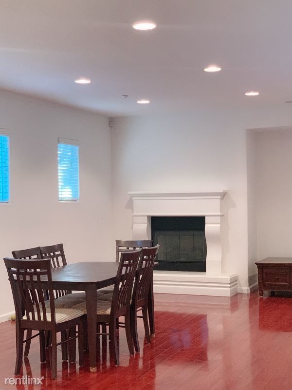 Building Photo - 3 br, 3 bath Townhome - 7824 Stoneleaf Rd