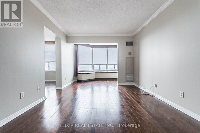 Photo du bâtiment - 135 Hillcrest Ave