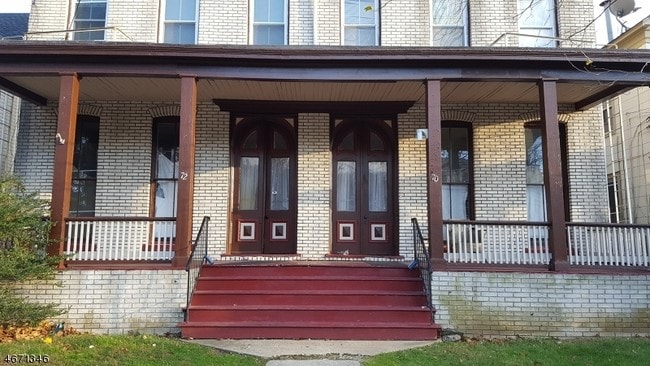Building Photo - 70-72 Jackson Ave
