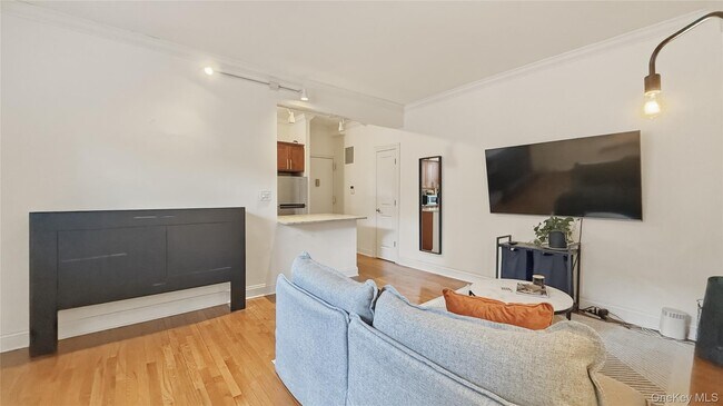 Foto del edificio - 4489 Broadway