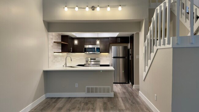 Building Photo - 2685 S Dayton Way