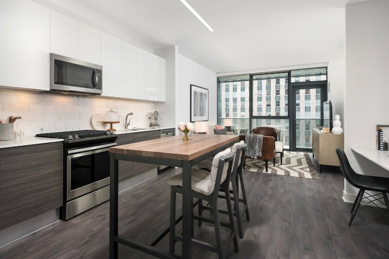 Primary Photo - 223 W Hubbard St