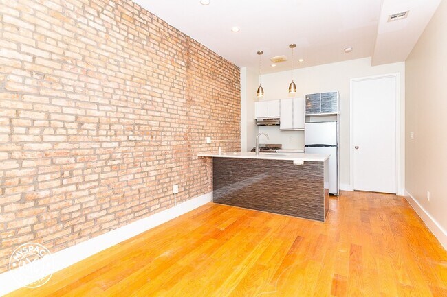 Foto del edificio - 772 Jefferson Ave