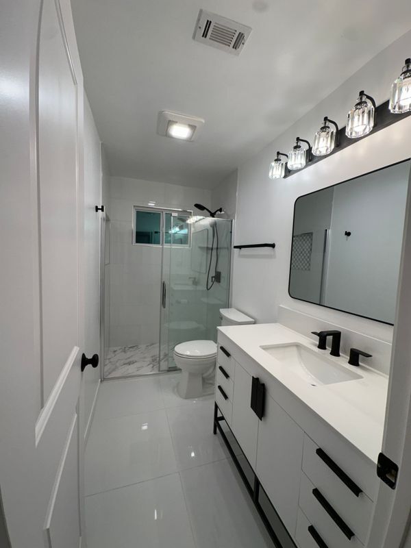Building Photo - 7621 Scenic Brook Dr
