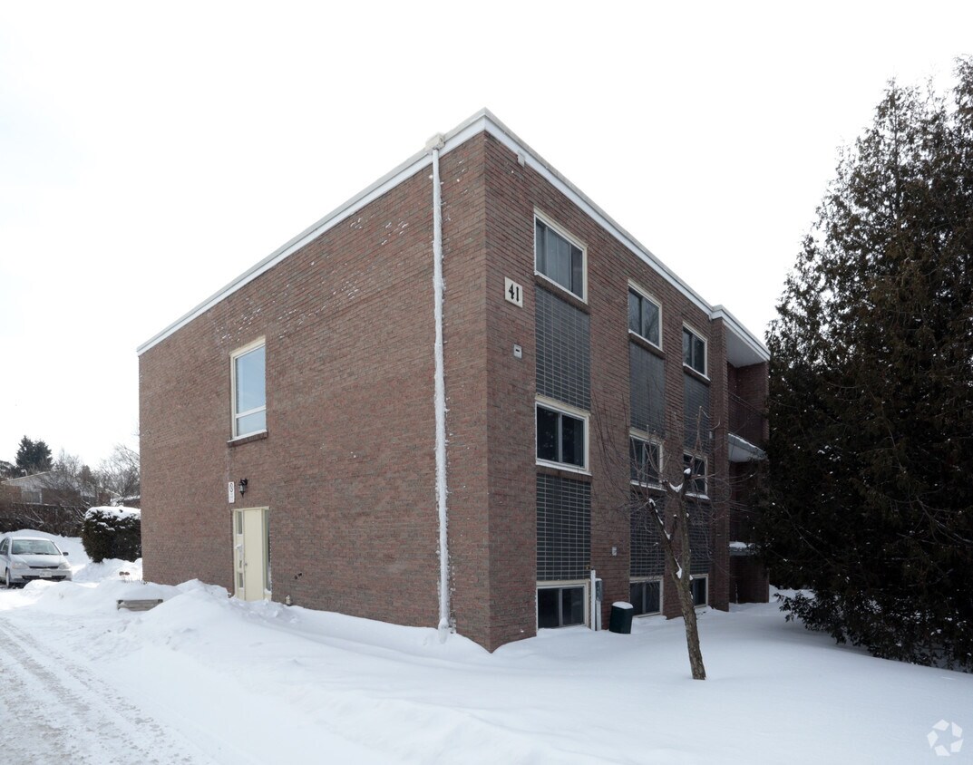 Building Photo - 41 Brybeck Cres