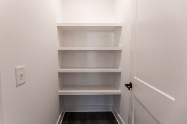 Foto del edificio - 2055 Oakwood Ave