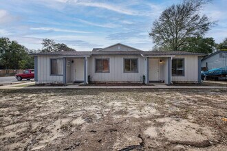 Building Photo - 131 Bayou View Dr