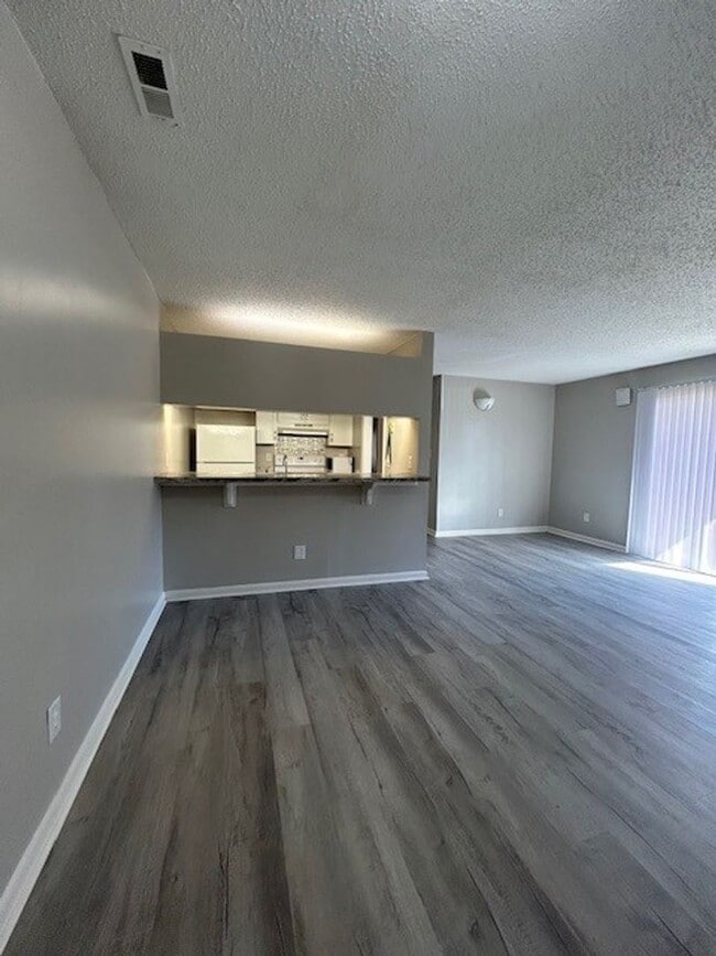 Building Photo - University Area Condo for rent- 4 bed, 2 bath