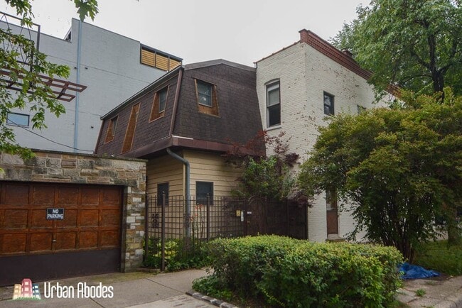 Building Photo - 2825 W Shakespeare Ave