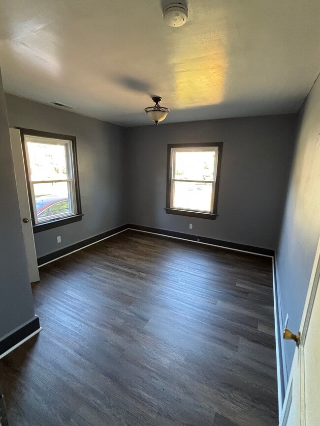 Building Photo - 2506 E Lexington Ave