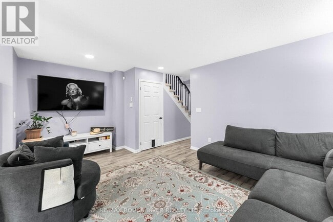 Building Photo - 37 Dykstra Ln