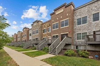 Building Photo - 409 2nd Ave SW