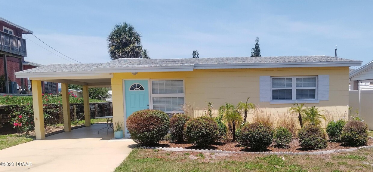 Foto principal - 828 26th Ave E