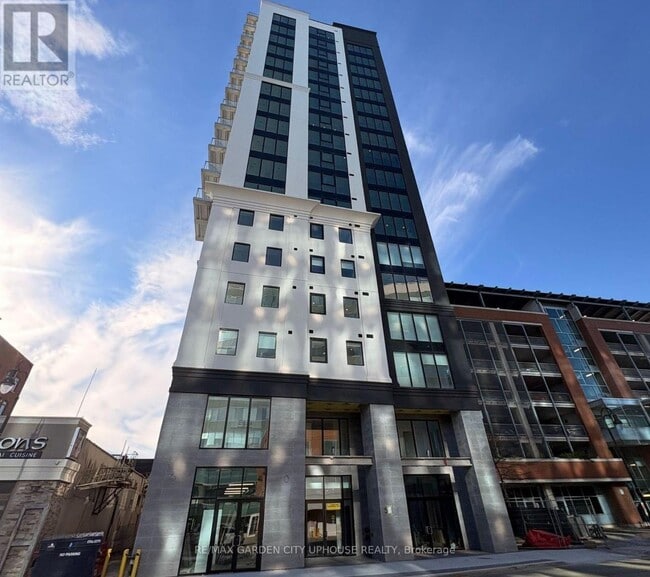 Building Photo - 57 Carlisle St