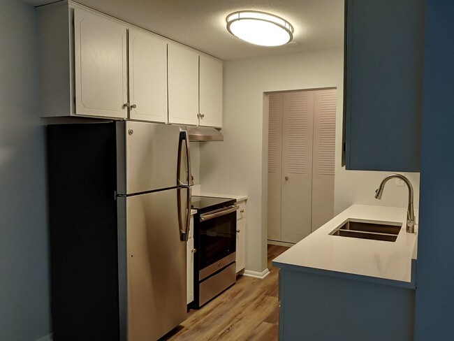 Foto del edificio - 4370 Brookside Ct