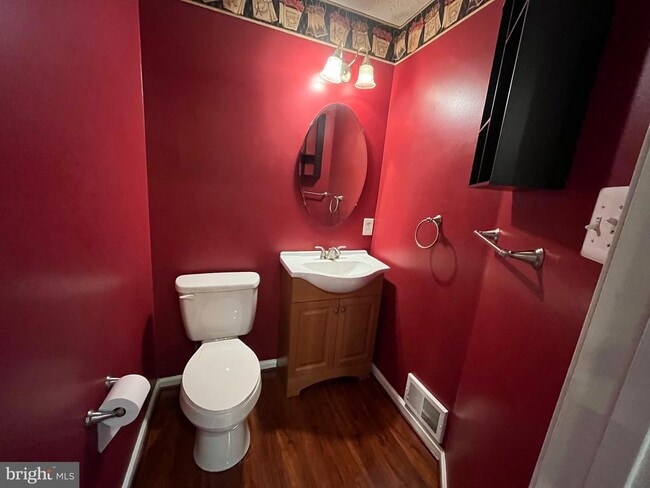 Building Photo - 283 Point to Point Square