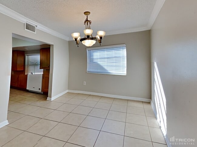 Building Photo - 4513 Cabbage Palm Dr