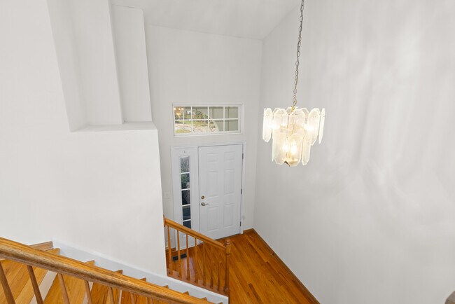 Building Photo - 2403 Madiera Ct