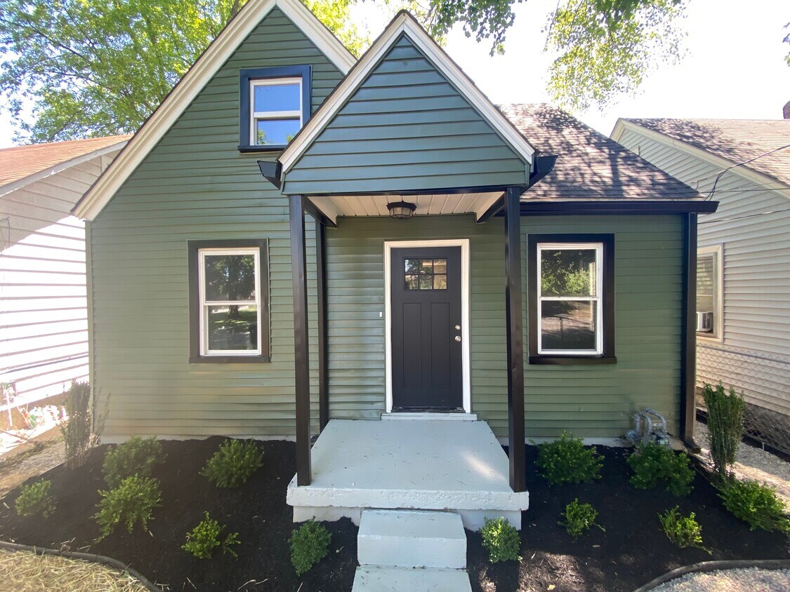Primary Photo - 3707 Warren Ave