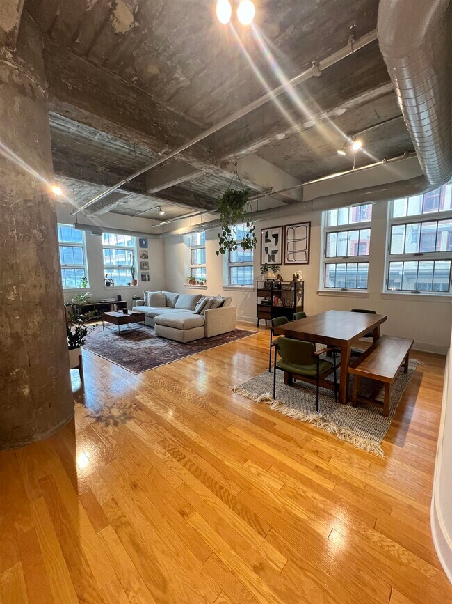 Foto del edificio - 140 Bay St