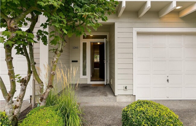 Photo - 1245 SW 175th Ave Townhome