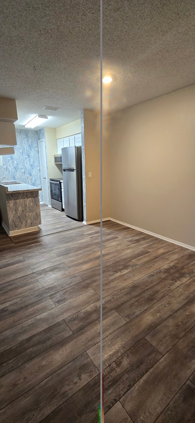 Kitchen 2 - 222 Thorntree Pl