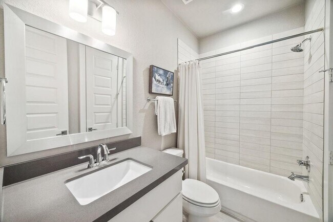 Foto del edificio - 4211 Allen St